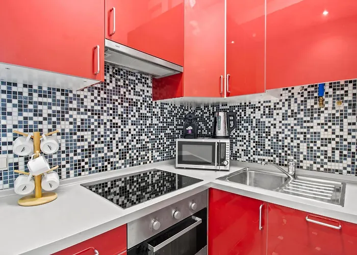 Stylish 2br Sleeps 6 - 5 Min To U2 Taborstrasse - Augarten And Danube Canal Διαμέρισμα *